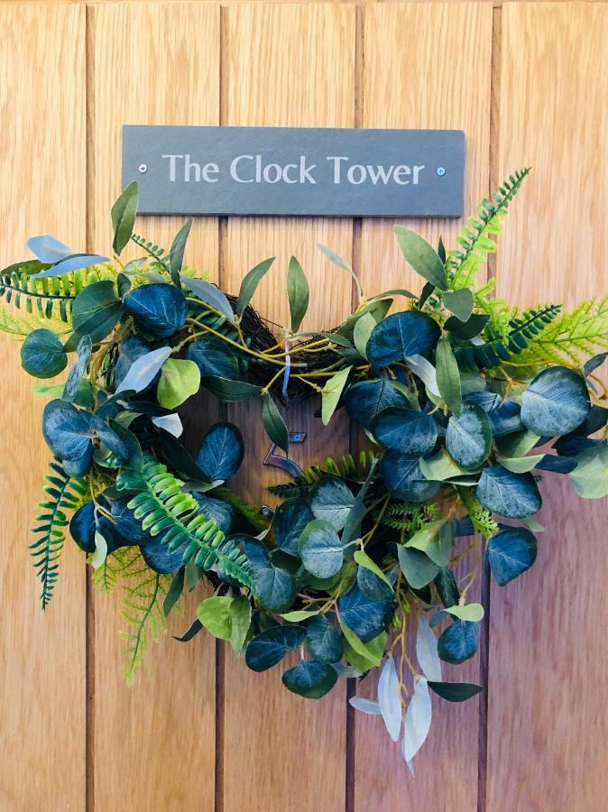 דירות The Clock Tower Stow מראה חיצוני תמונה